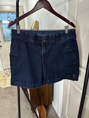 Gloria Vanderbilt Dark Blue Denim Jean Shorts ❄️